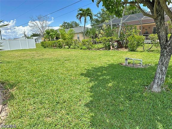 2nd image of 3025 SW 4th Pl