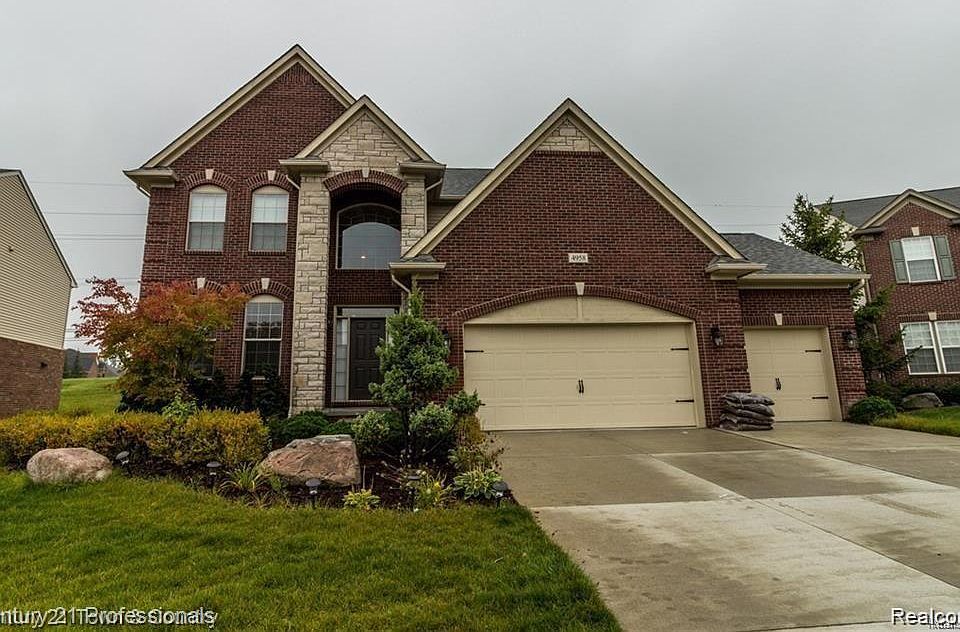 1st image of 4958 Catalina Dr