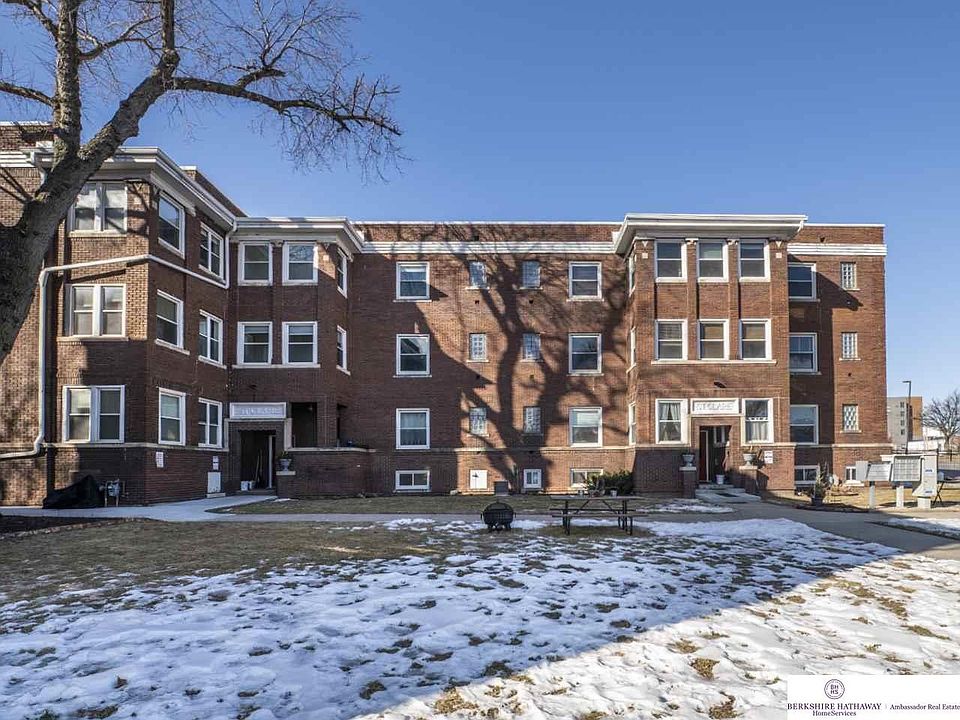 1st image of 2315 Harney St APT 302