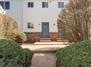 713 Reed Ct, Flemington, NJ 08822