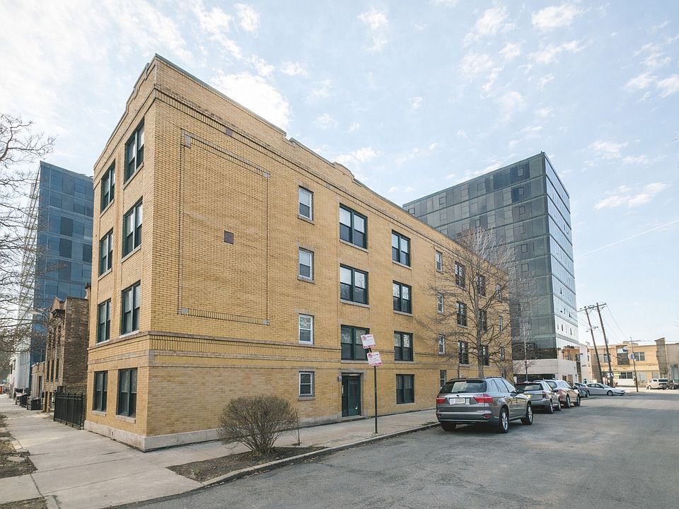 1st image of 2711 W Belden Ave #1