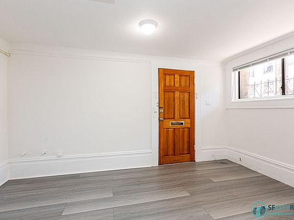 3rd image of 1928 Hyde St