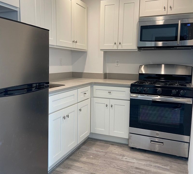 1st image of 433 W 53rd St #5A