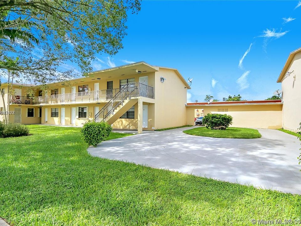 1st image of 4590 SW 67th Ave APT 17
