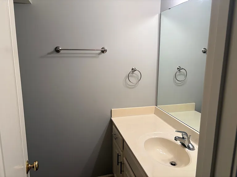 Bedroom 1 half bath