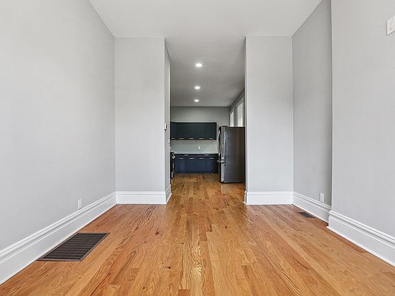 4th image of 3219 Texas Ave