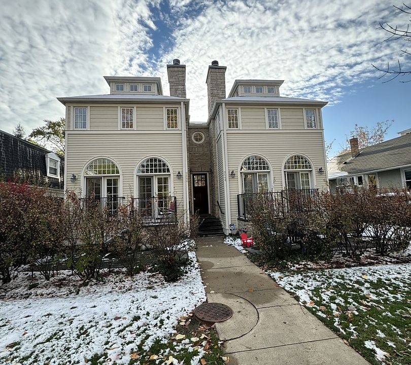 1st image of 2642 Prairie Ave #1