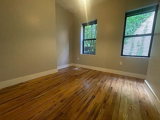 5th image of 378 Lewis Ave #2A