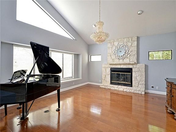 5th image of 6108 Bon Terra Dr