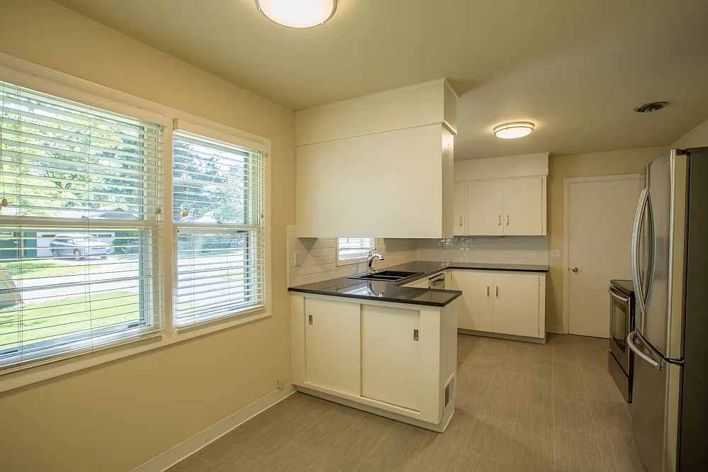 2 bed, 1.5 bath, 900 sqft, $2,550 — Photo 3