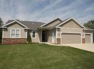 2710 Avalon Woods Dr, Portage, MI 49024