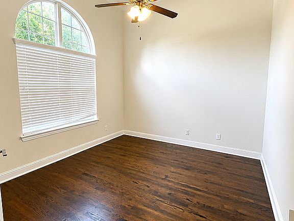 5th image of 7220 Ridgepoint Dr