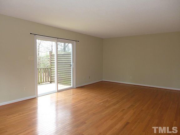 3rd image of 105 Regent Pl #A