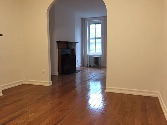 Rented by Michael Palmieri, LREB | media 21