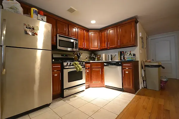 Rented by Hagstrom Management Inc | media 12