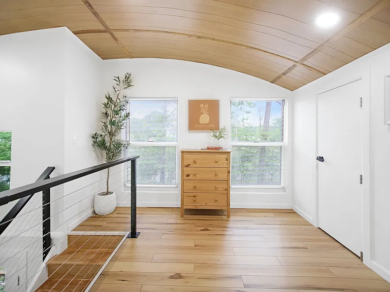 588 Lake Vernon Rd — Photo 18