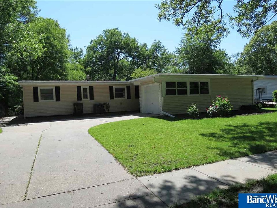 1st image of 627 E Eldora Ln