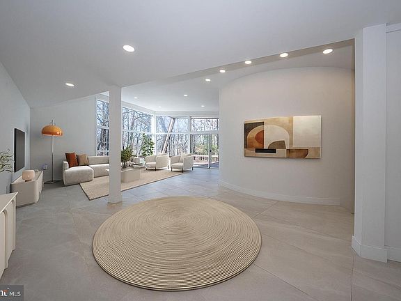 2nd image of 39 Fairview Rd