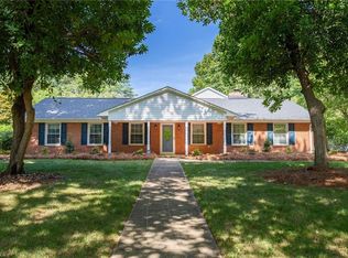 2830 Knob Hill Dr, Clemmons, NC 27012