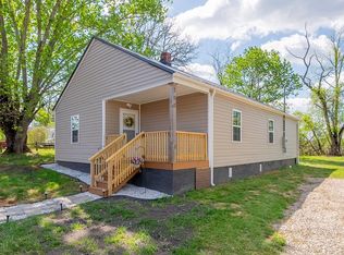 107 Leonard Ln, Galax, VA 24333