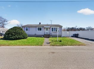 88 Bly St, Warwick, RI 02888