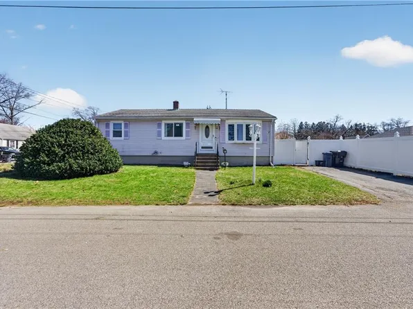 88 Bly St, Warwick, RI 02888