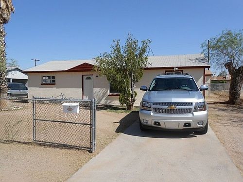 2nd image of 834 W Calle Antonia