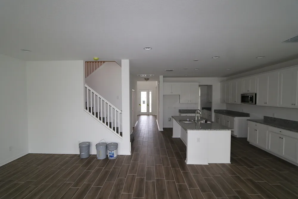 5 bed, 3600 sqft, $3,800 — Photo 4