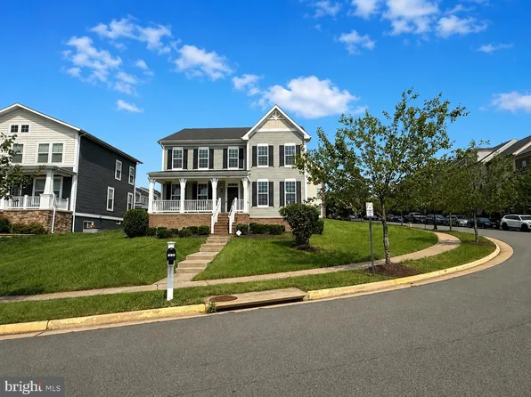 220 Almond Dr, Stafford, VA 22554