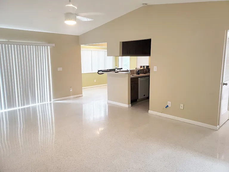 3331 NE Skyline Dr — Photo 13