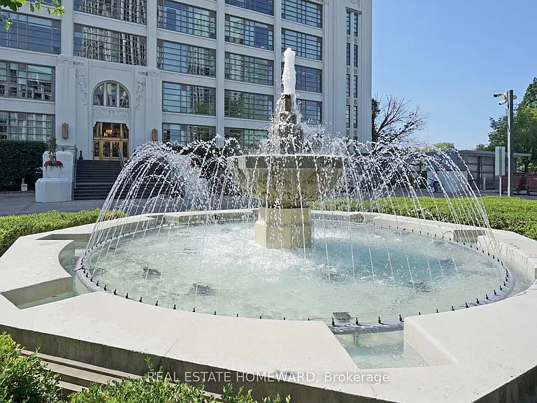 637 Lake Shore Blvd W #315 — Photo 2