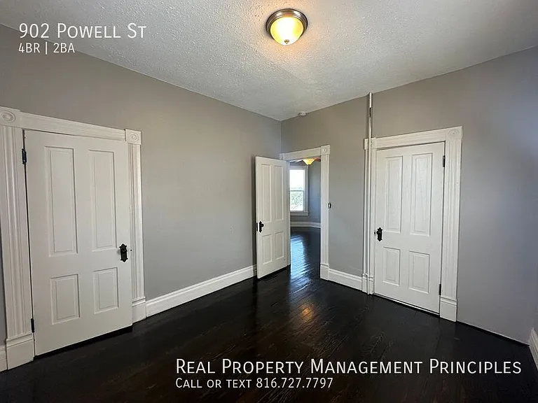 902 Powell St — Photo 29