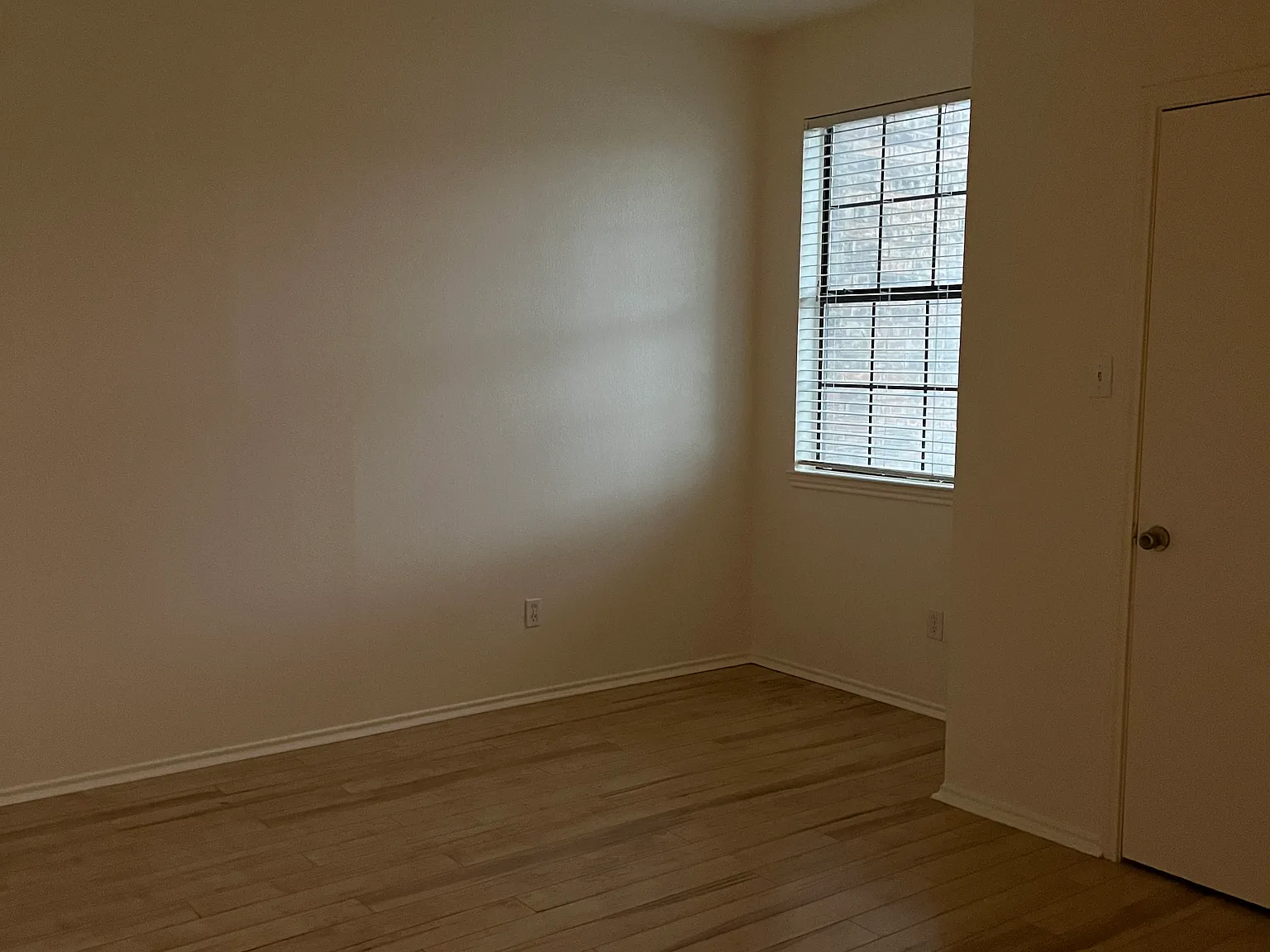 3 bed, 1575 sqft, $2,100 — Photo 2
