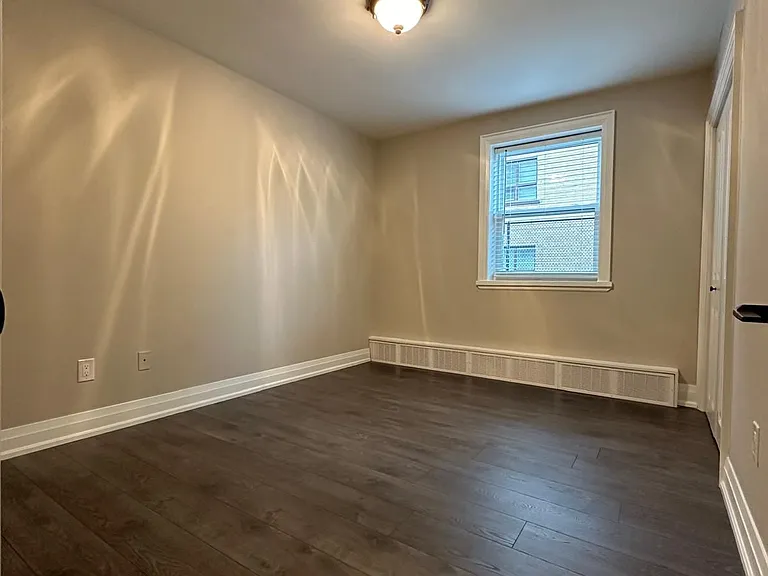27 Paisley Blvd E #2 — Photo 8