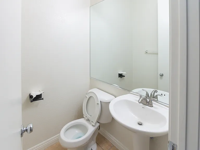 14281 Desert Rose St — Photo 13