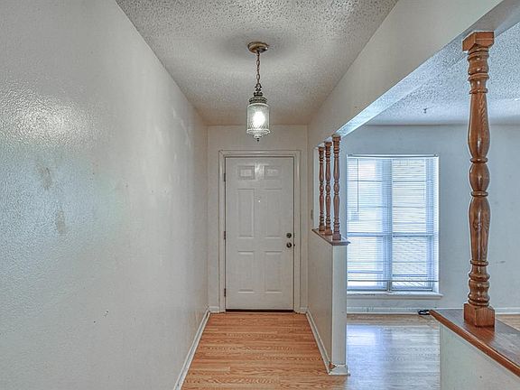 4th image of 314 NW Compass Dr