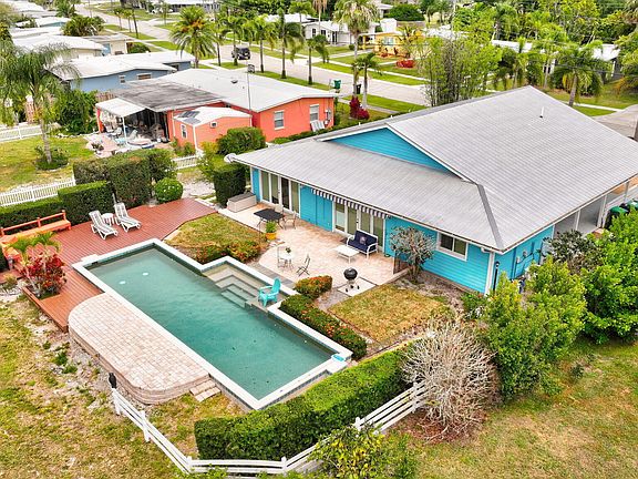 4th image of 2940 SE Treasure Island Road