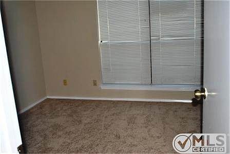 5th image of 207 Cedar Bend Dr