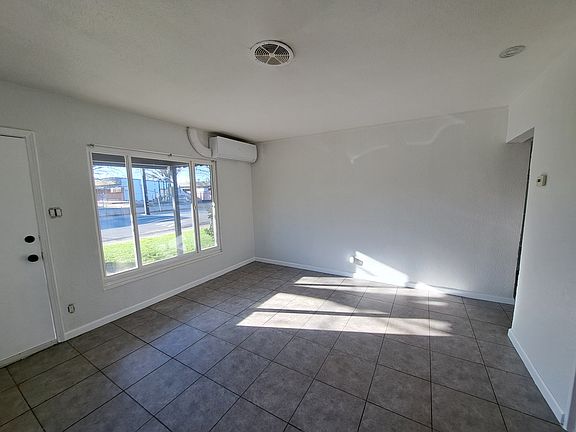 3rd image of 4911 58th St #4915