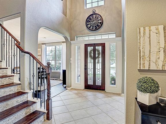 5th image of 2118 Upland Park Dr