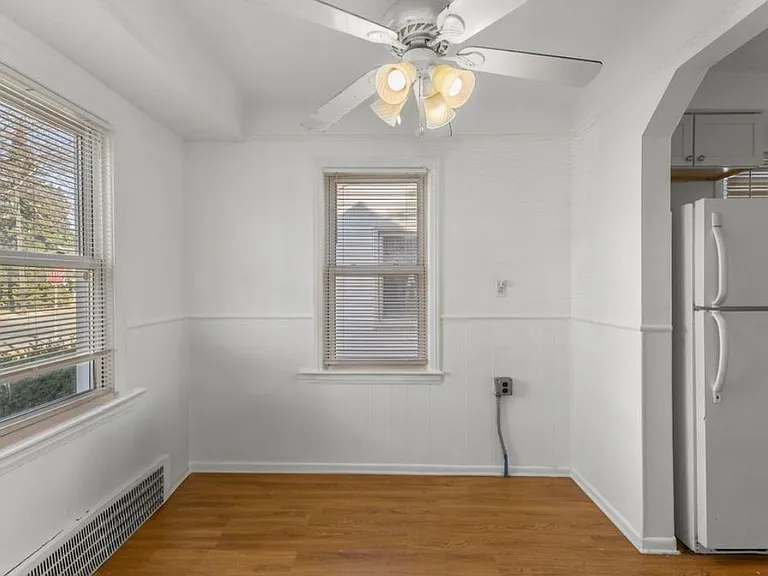 3511 Monroe St — Photo 11