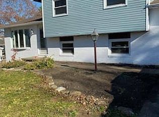 8850 Elmfield Ave NW, Canal Fulton, OH 44614