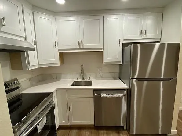 513 Hope Ter #B, Sunnyvale, CA 94087