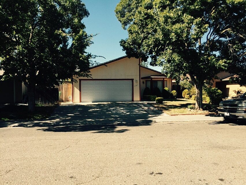 1st image of 1161 Hutchinson Ave