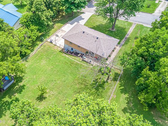 4th image of 2224 Ann Dee Dr