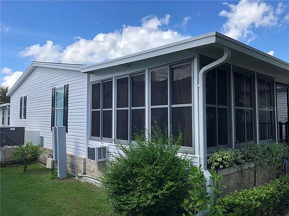 3rd image of 303 Salt Creek Dr