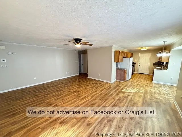 539 Crooked Creek Ct — Photo 2