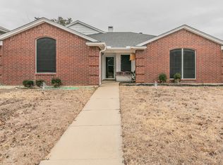 5515 Royal Meadow Ln, Arlington, TX 76017