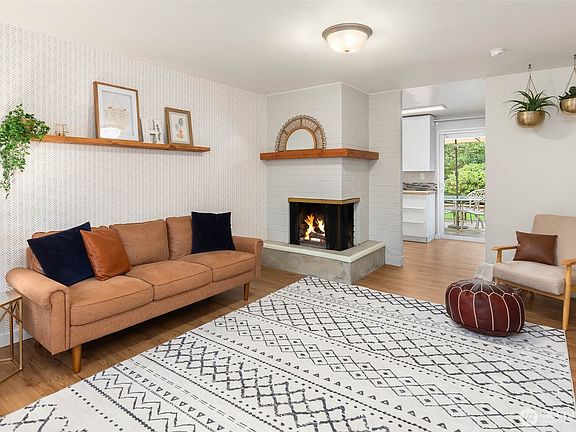 3rd image of 4726 S Victor Street