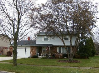 372 Crestview Dr, Elyria, OH 44035